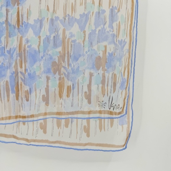 Vintage Scarf RARE Vera Neumann Handrolled Verasheer Made in Japan 13”x42” - Picture 4 of 9